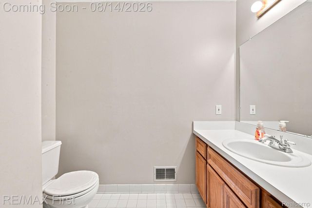 53644 Clarion Drive, Macomb Township, MI 48042