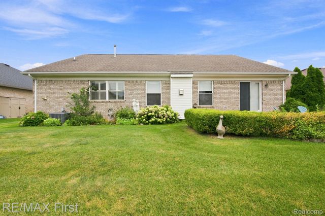 53644 Clarion Drive, Macomb Township, MI 48042