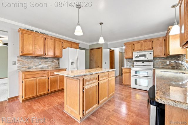 53644 Clarion Drive, Macomb Township, MI 48042