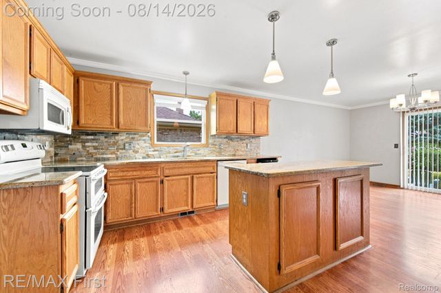53644 Clarion Drive, Macomb Township, MI 48042