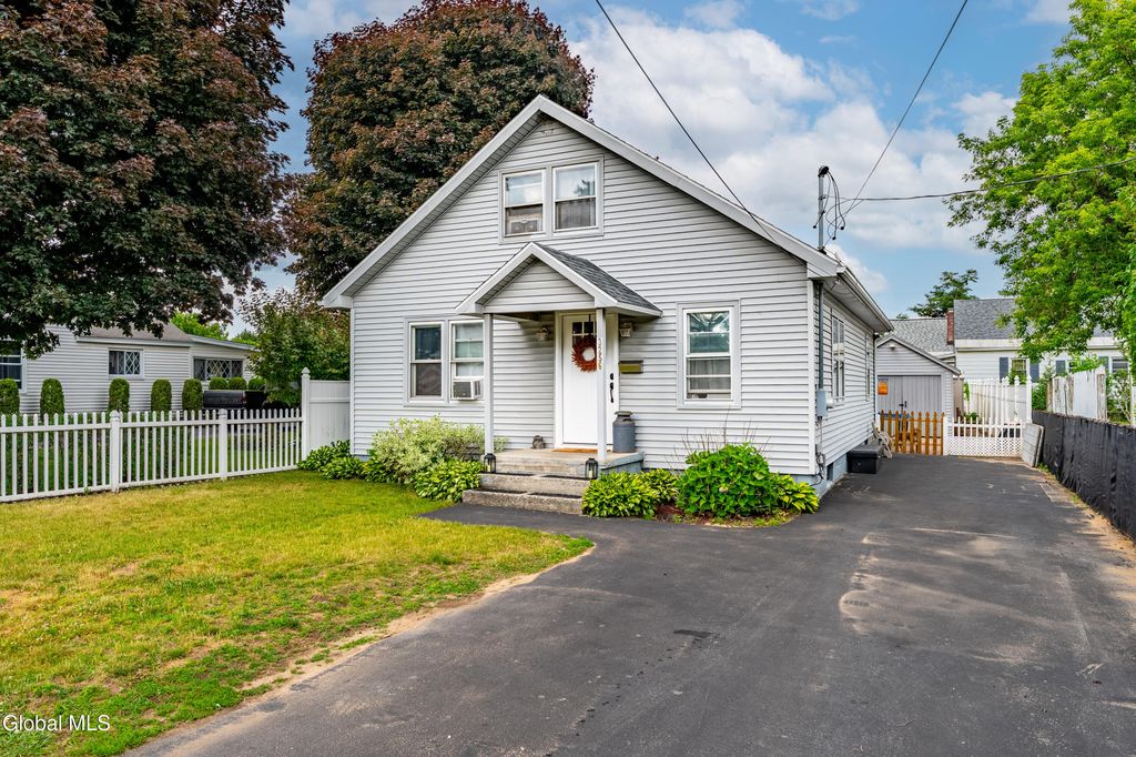 3256 Williams Street, Rotterdam, NY 12306