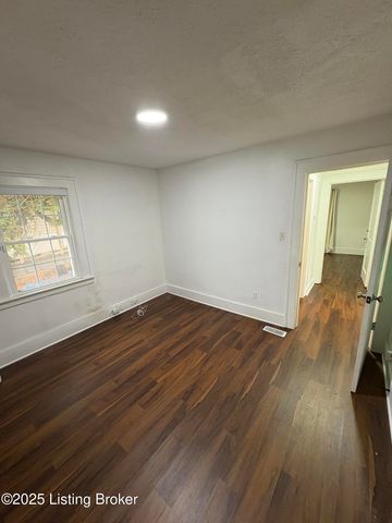 1871 Kendall Ln, Louisville, KY 40216