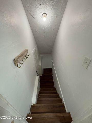 1871 Kendall Ln, Louisville, KY 40216