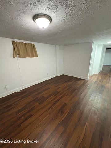 1871 Kendall Ln, Louisville, KY 40216