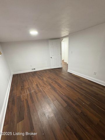 1871 Kendall Ln, Louisville, KY 40216