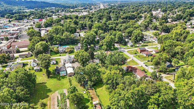 1871 Kendall Ln, Louisville, KY 40216