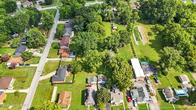 1871 Kendall Ln, Louisville, KY 40216