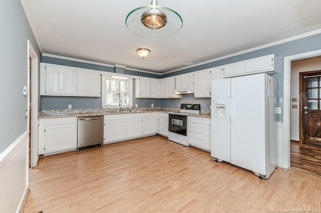 1301 Longleaf Lane, Sanford, NC 27330