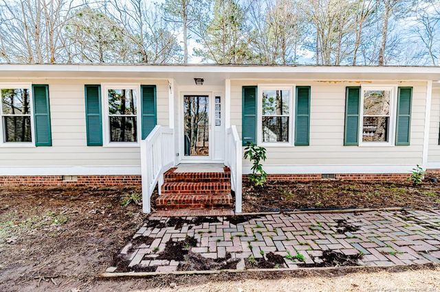 1301 Longleaf Lane, Sanford, NC 27330