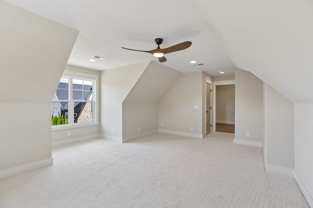 1137 Willow Springs Dr, Lebanon, TN 37087