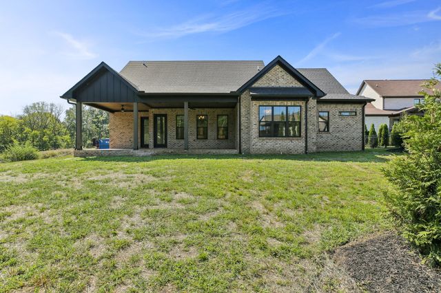 1137 Willow Springs Dr, Lebanon, TN 37087