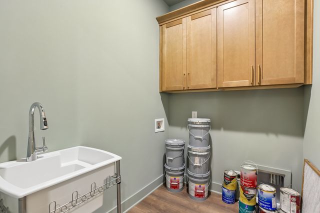 1137 Willow Springs Dr, Lebanon, TN 37087