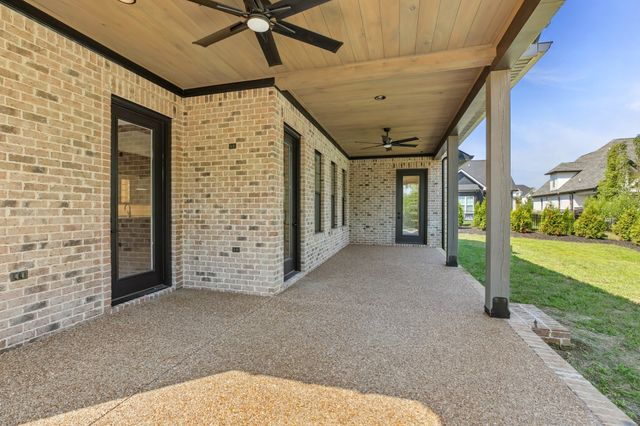 1137 Willow Springs Dr, Lebanon, TN 37087