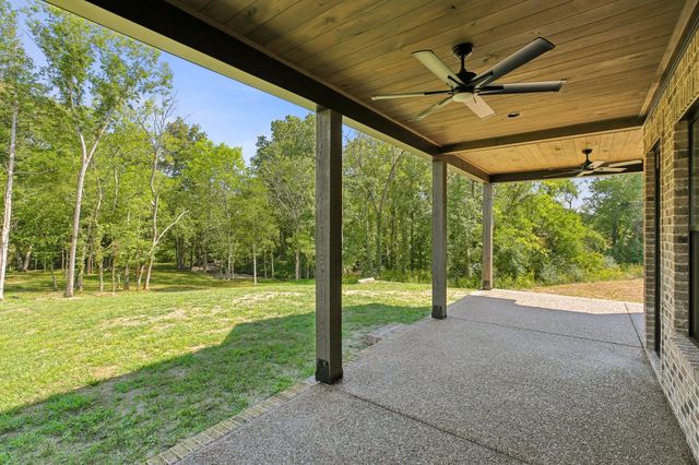 1137 Willow Springs Dr, Lebanon, TN 37087