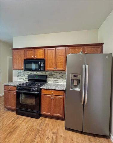 893 Port West Drive, Auburn, GA 30011