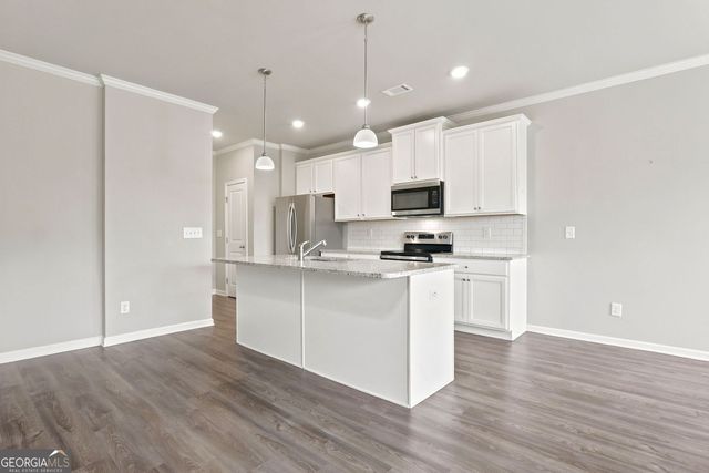 5052 Silver Fox Road, Oakwood, GA 30566