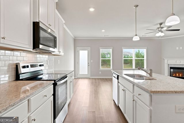 5052 Silver Fox Road, Oakwood, GA 30566