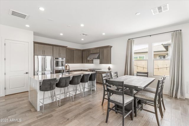 17254 W VACAVILLE Street, Surprise, AZ 85388