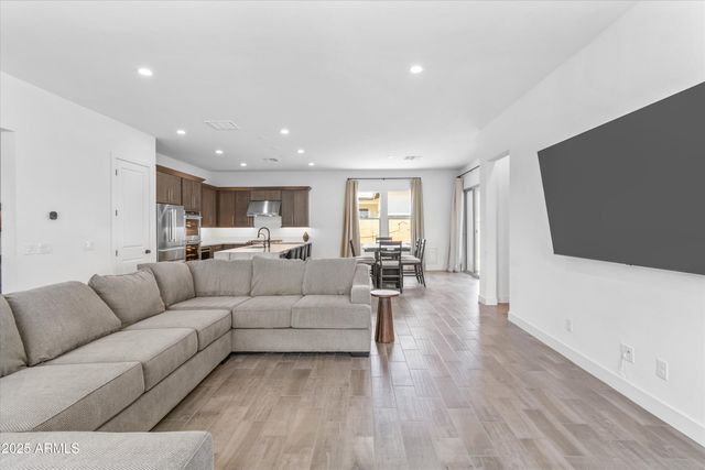 17254 W VACAVILLE Street, Surprise, AZ 85388