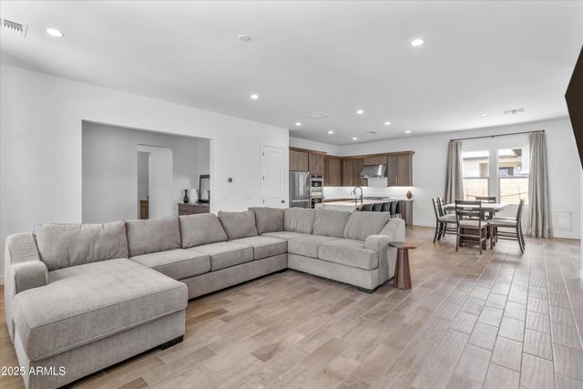 17254 W VACAVILLE Street, Surprise, AZ 85388