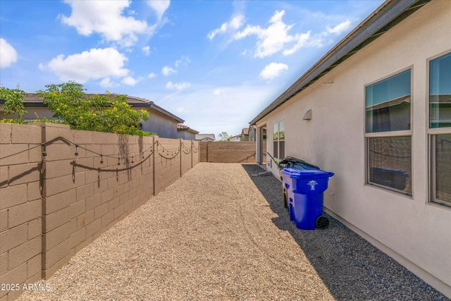 17254 W VACAVILLE Street, Surprise, AZ 85388