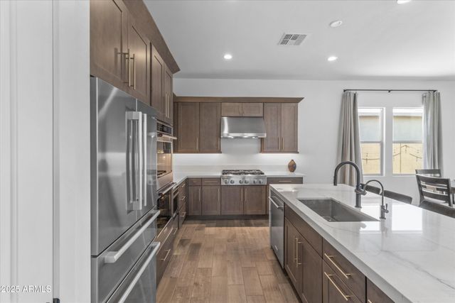 17254 W VACAVILLE Street, Surprise, AZ 85388