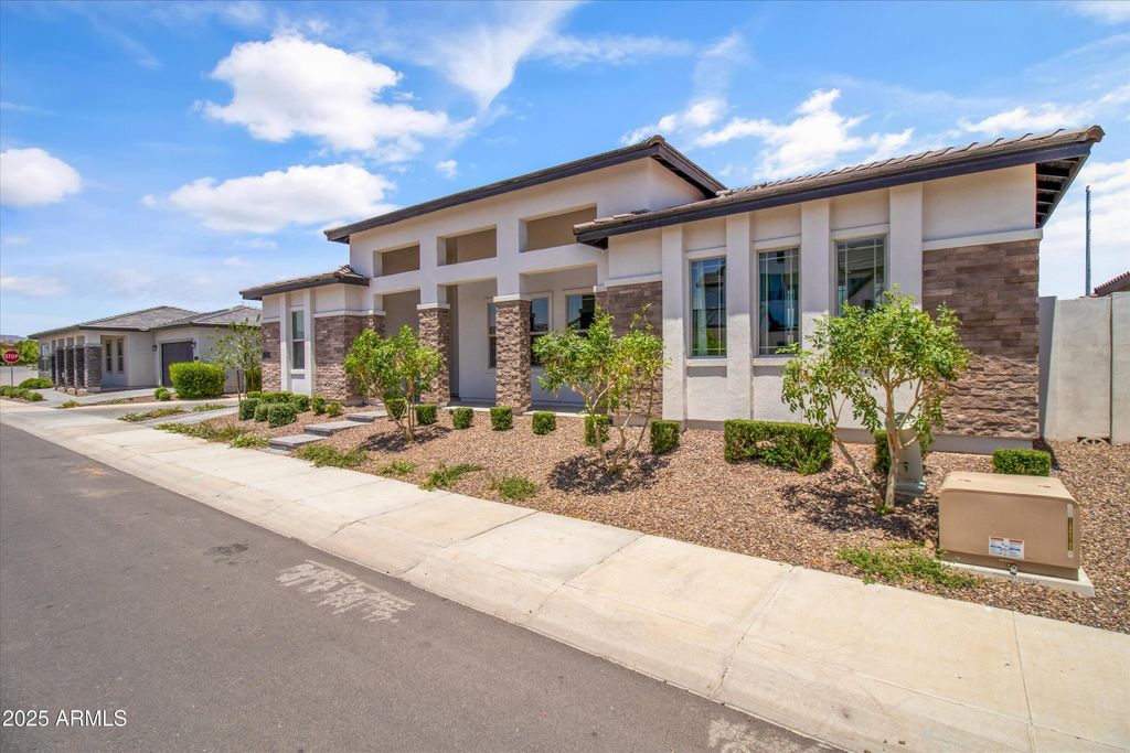 17254 W VACAVILLE Street, Surprise, AZ 85388