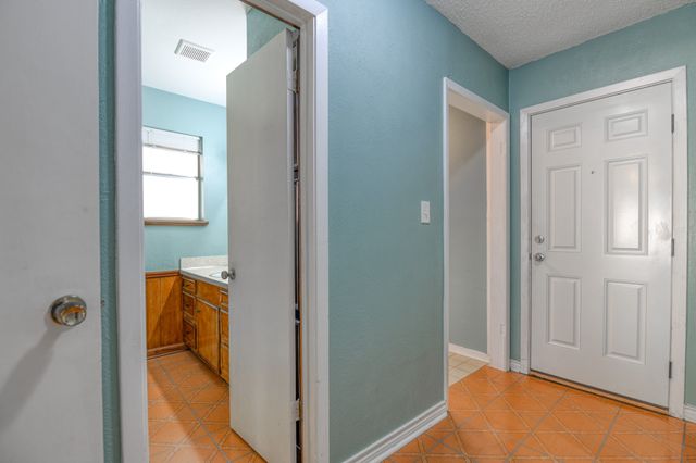 6028 Fairway Avenue, Dallas, TX 75227