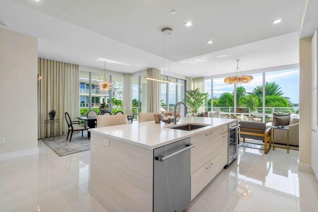3 Water Club Way 401, North Palm Beach, FL 33408