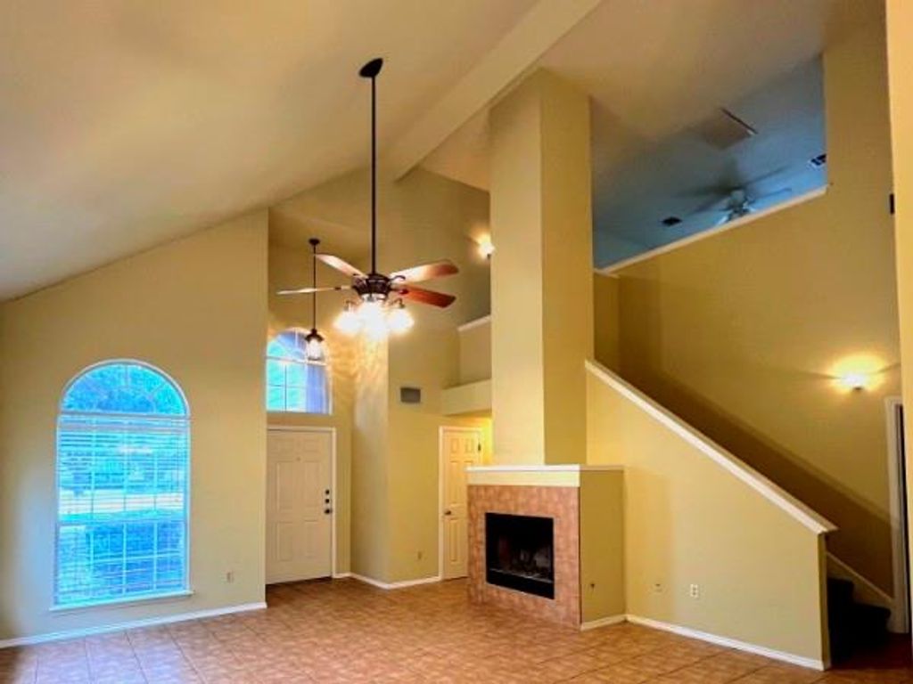 132 Stephen LN, Georgetown, TX 78626