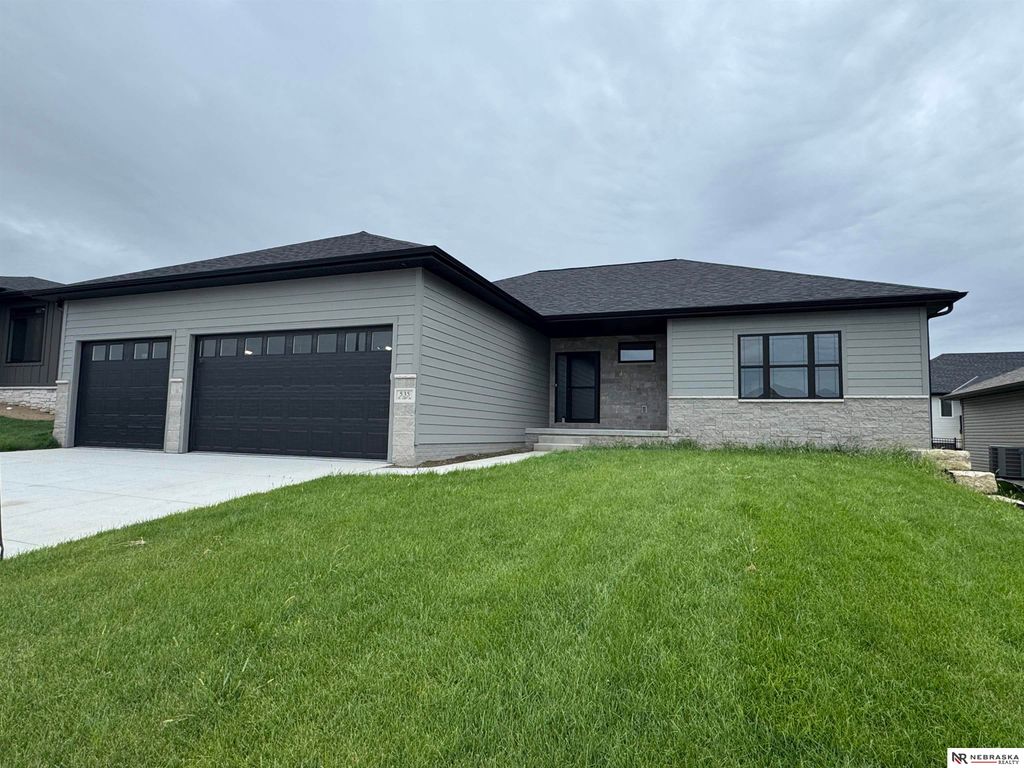 535 N 108th Street, Lincoln, NE 68527