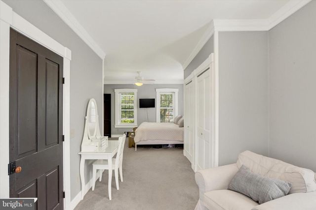 221 LINCOLN WAY W, New Oxford, PA 17350