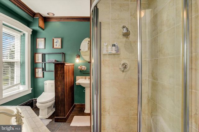 221 LINCOLN WAY W, New Oxford, PA 17350