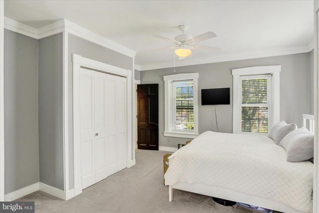 221 LINCOLN WAY W, New Oxford, PA 17350