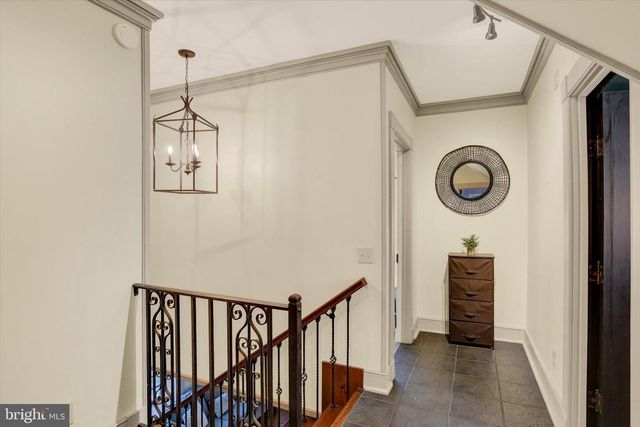 221 LINCOLN WAY W, New Oxford, PA 17350