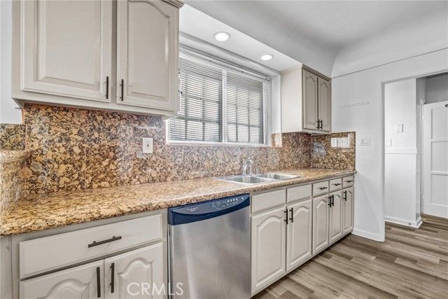 9807 S Denker, Los Angeles, CA 90047