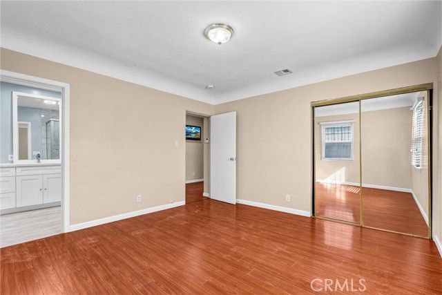 9807 S Denker, Los Angeles, CA 90047