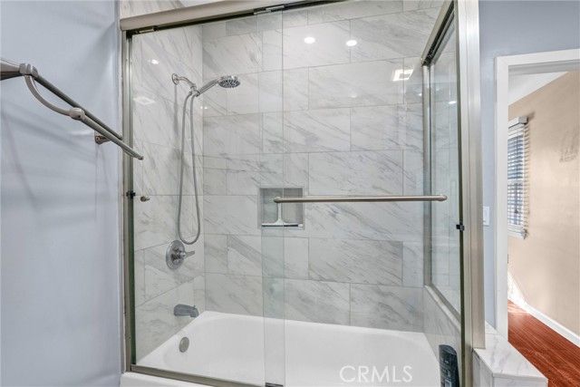 9807 S Denker, Los Angeles, CA 90047