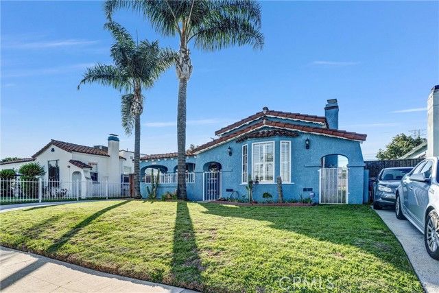 9807 S Denker, Los Angeles, CA 90047