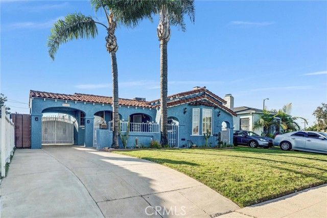 9807 S Denker, Los Angeles, CA 90047
