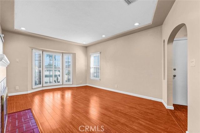 9807 S Denker, Los Angeles, CA 90047