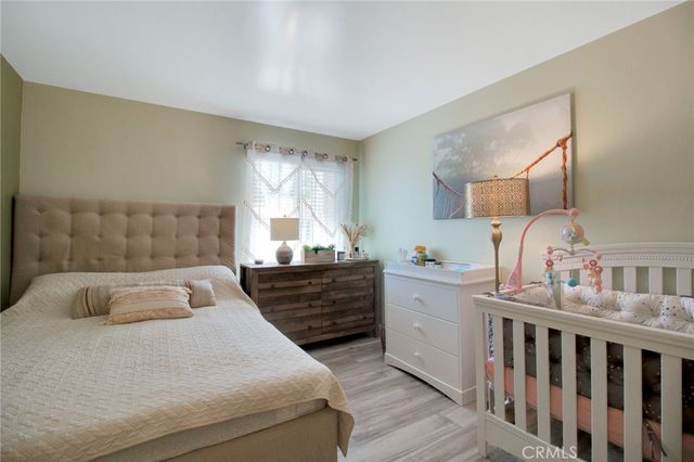 28947 E Thousand Oaks 238, Agoura Hills, CA 91301