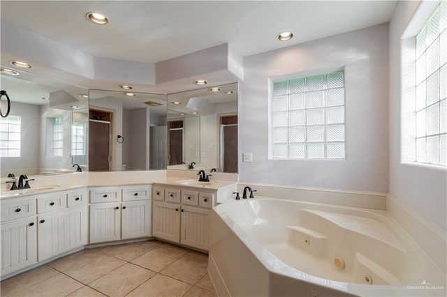 2318 Flushing Meadows, Weslaco, TX 78596