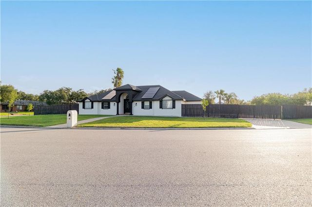 2318 Flushing Meadows, Weslaco, TX 78596