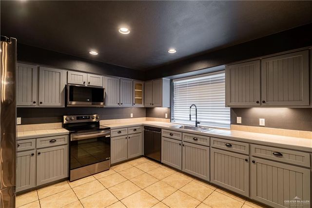 2318 Flushing Meadows, Weslaco, TX 78596