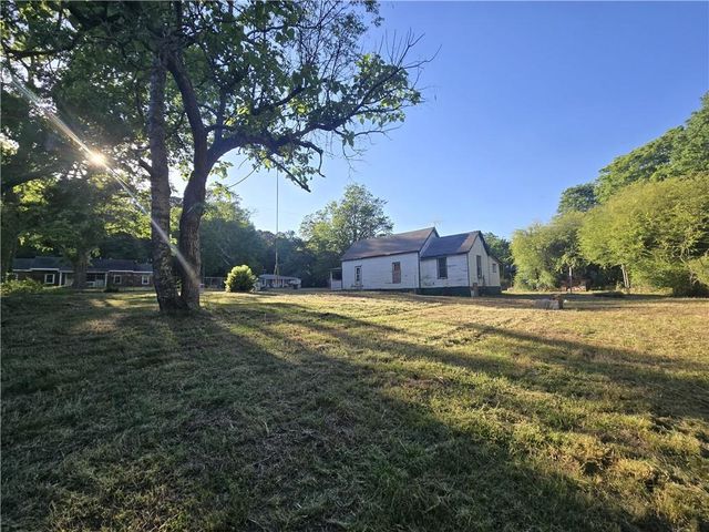 101 SMITH RD, Newnan, GA 30263