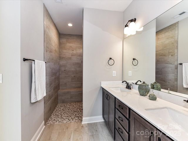 1026 Galloway Drive, Matthews, NC 28104