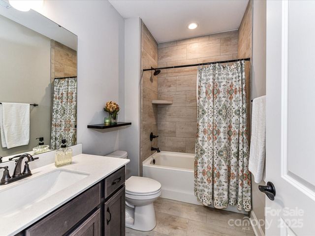 1026 Galloway Drive, Matthews, NC 28104