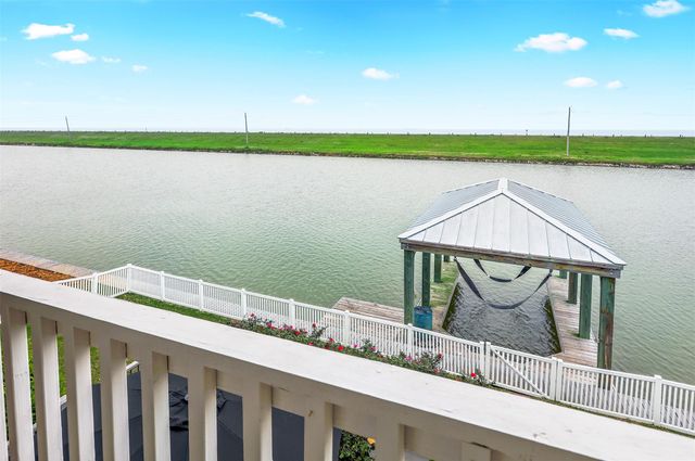 1110 Highborne Cay Court, Texas City, TX 77590