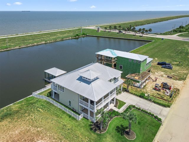 1110 Highborne Cay Court, Texas City, TX 77590